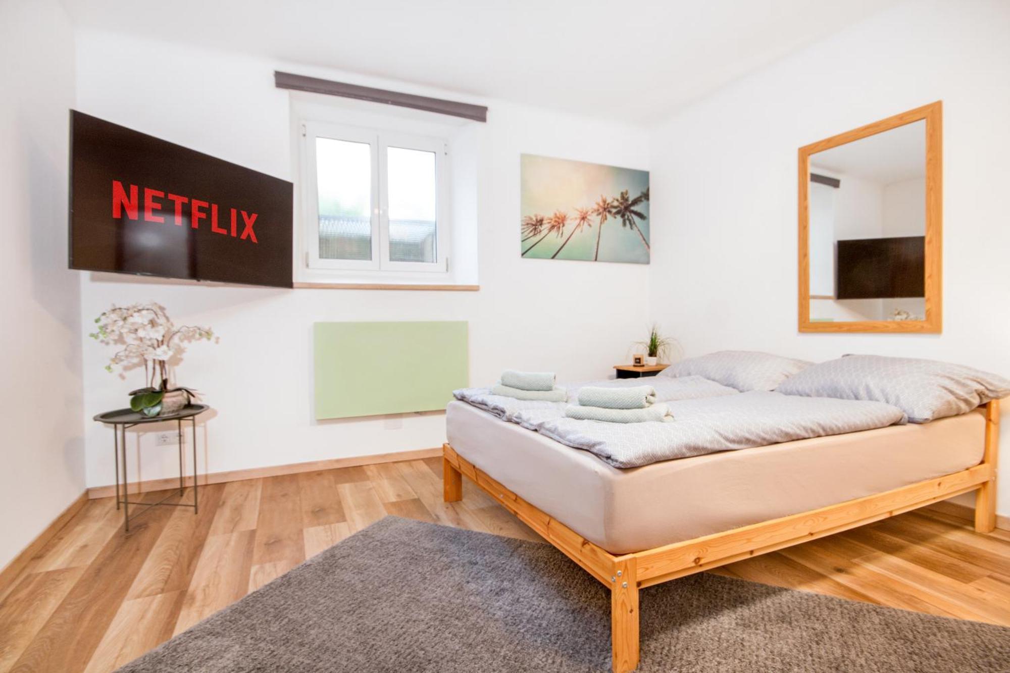 Lendkanal - - Netflix - Waschmaschine - Kaffeevollautomat - 8 Pax - 4 Schlafzimmer *